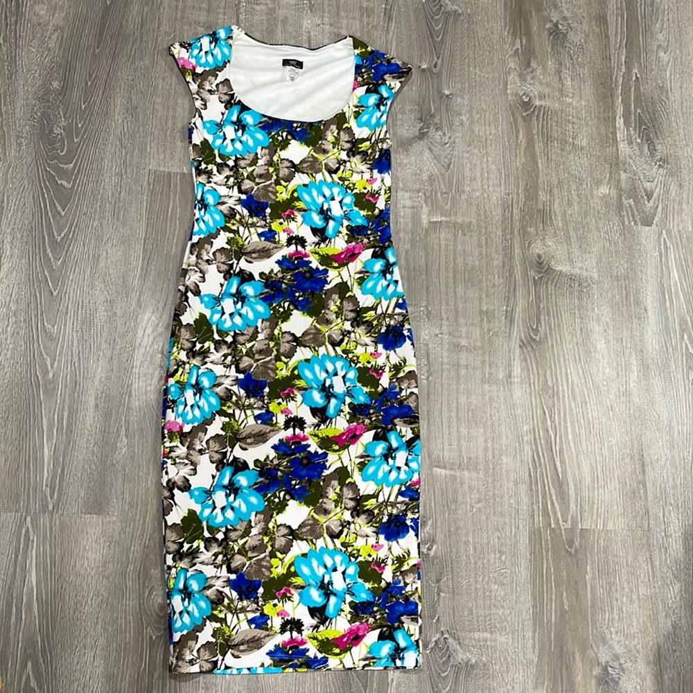 COPY - Va Va Voom floral dress size L